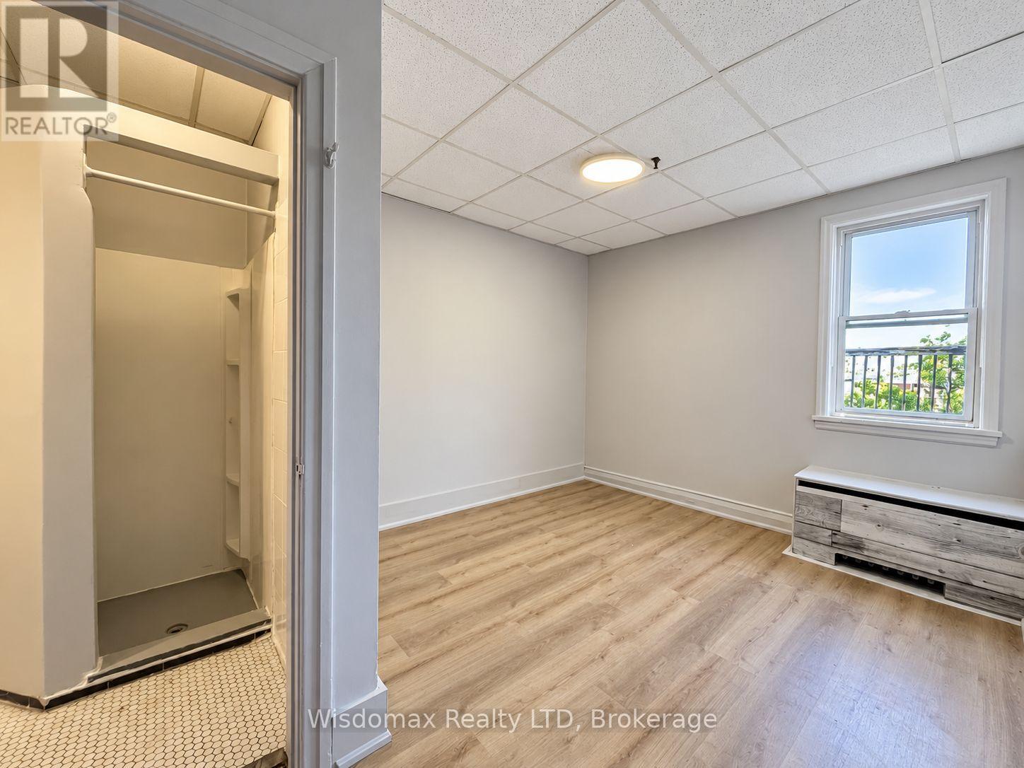 4816 Bridge Street, Niagara Falls, Ontario  L2E 2R9 - Photo 10 - X13837450