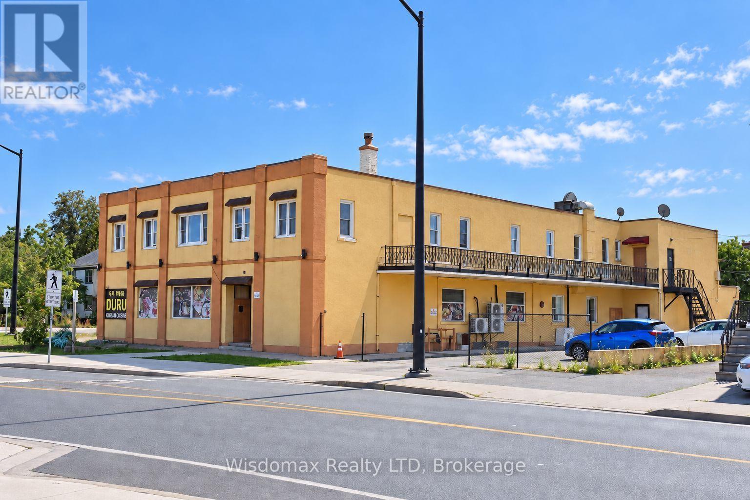 4816 Bridge Street, Niagara Falls, Ontario  L2E 2R9 - Photo 2 - X13837450