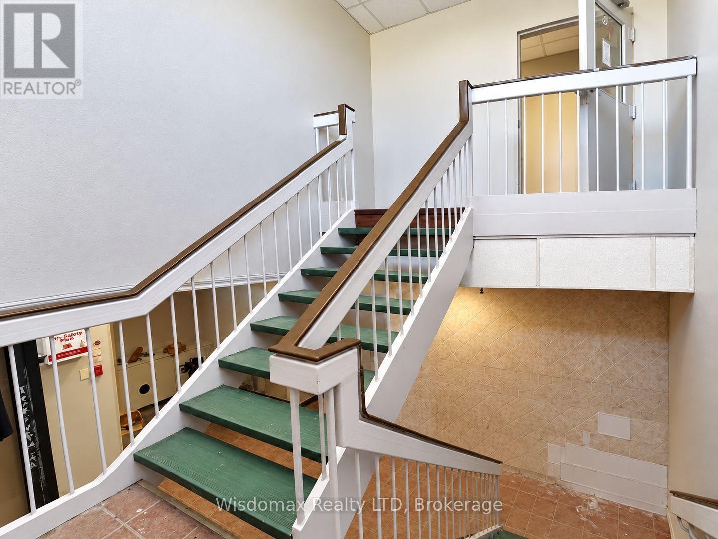 4816 Bridge Street, Niagara Falls, Ontario  L2E 2R9 - Photo 5 - X13837450