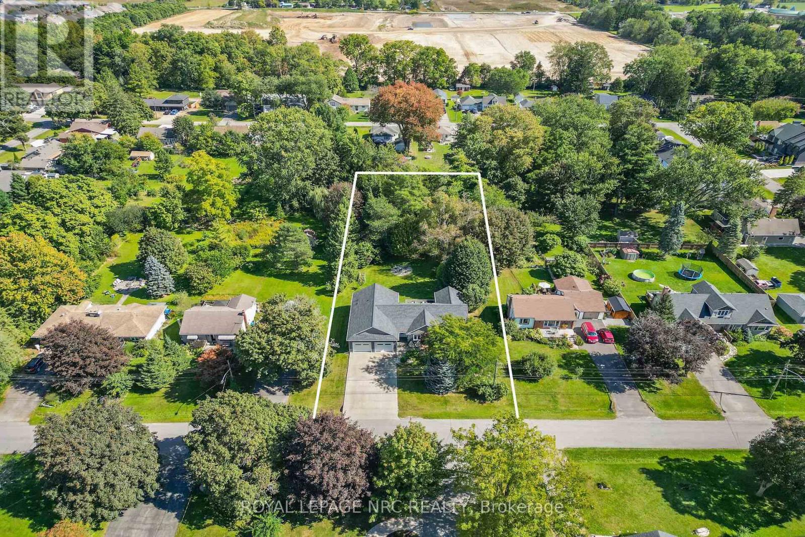 22 Crerar Avenue, Welland, Ontario  L3C 2Z3 - Photo 3 - X13837700