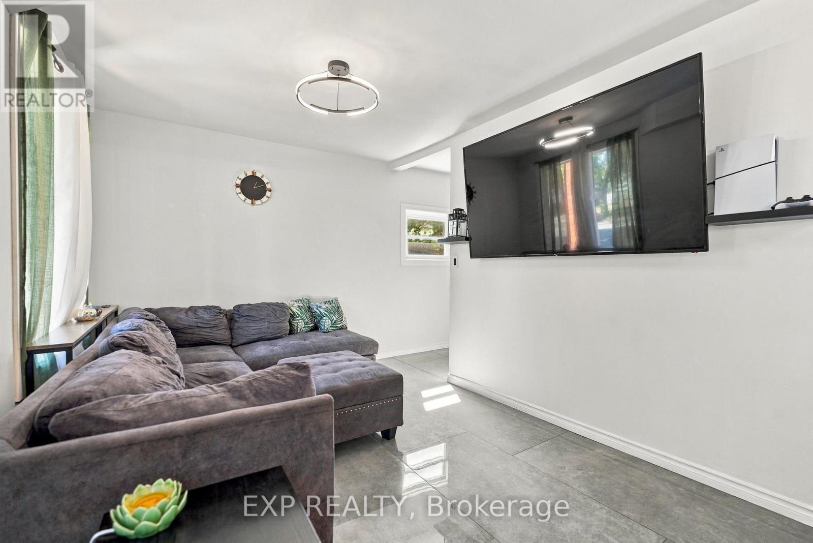 249 Wallace Avenue S, Welland, Ontario  L3B 1R7 - Photo 14 - X13837836