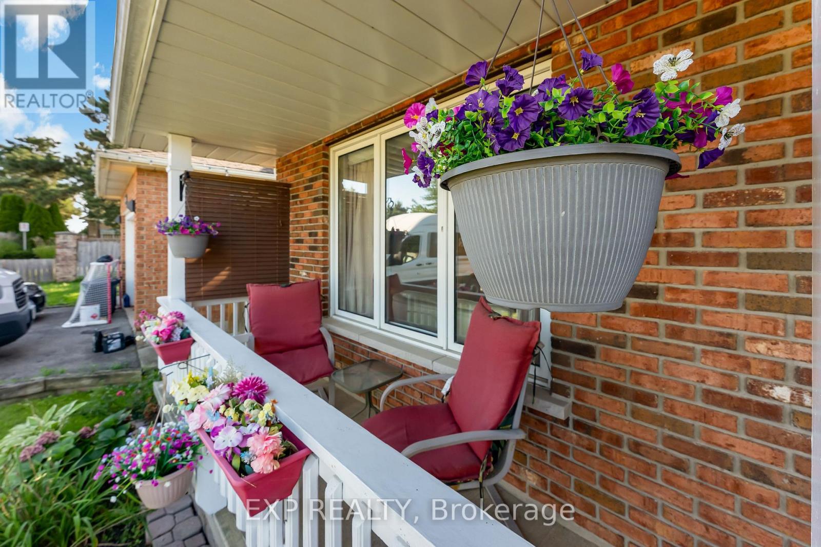 124 St Augustine Drive, St. Catharines, Ontario  L2P 3W9 - Photo 3 - X13838150