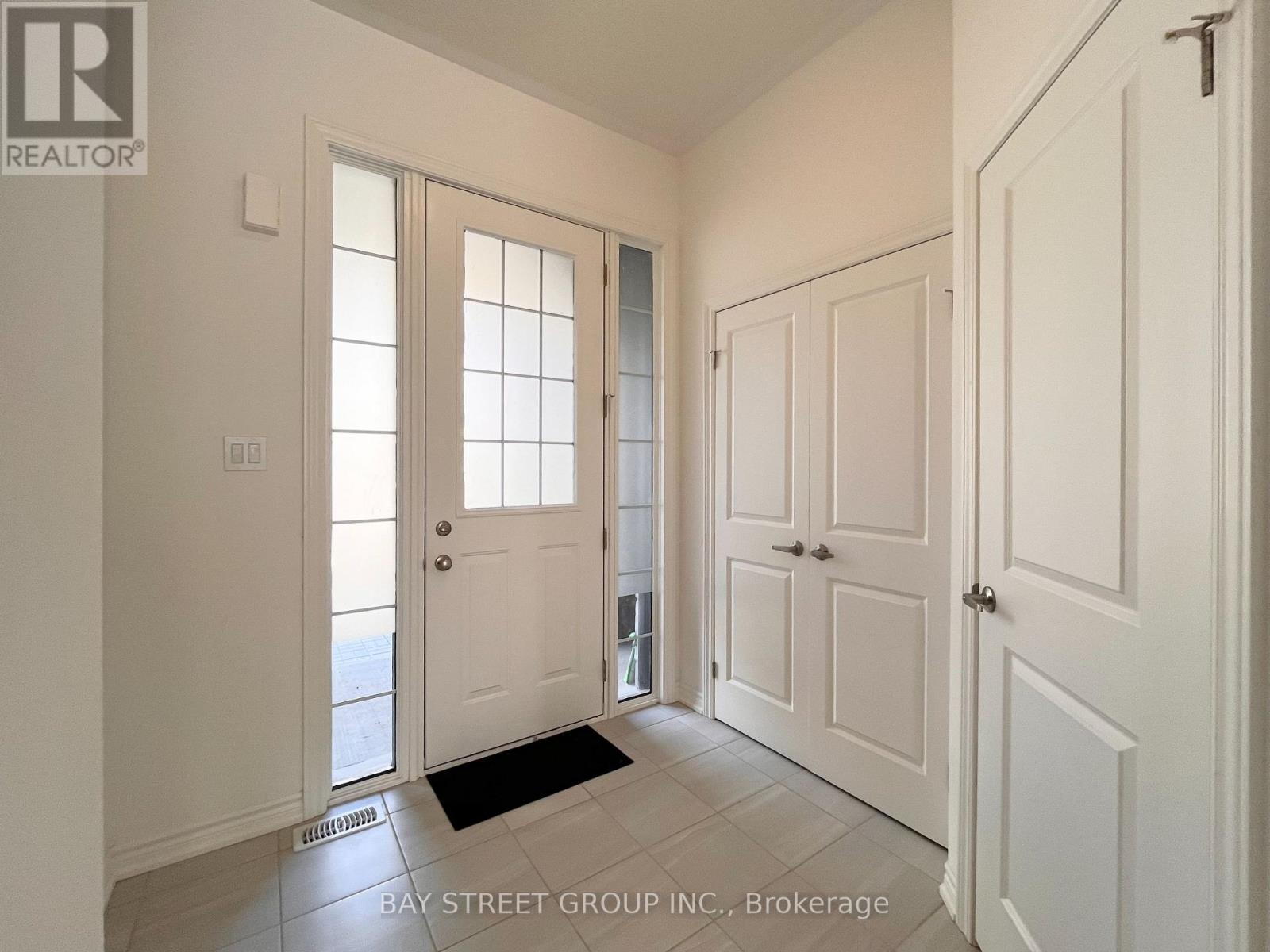 25 - 7444 Baycrest Common, Niagara Falls, Ontario  L2G 3L9 - Photo 2 - X13838344