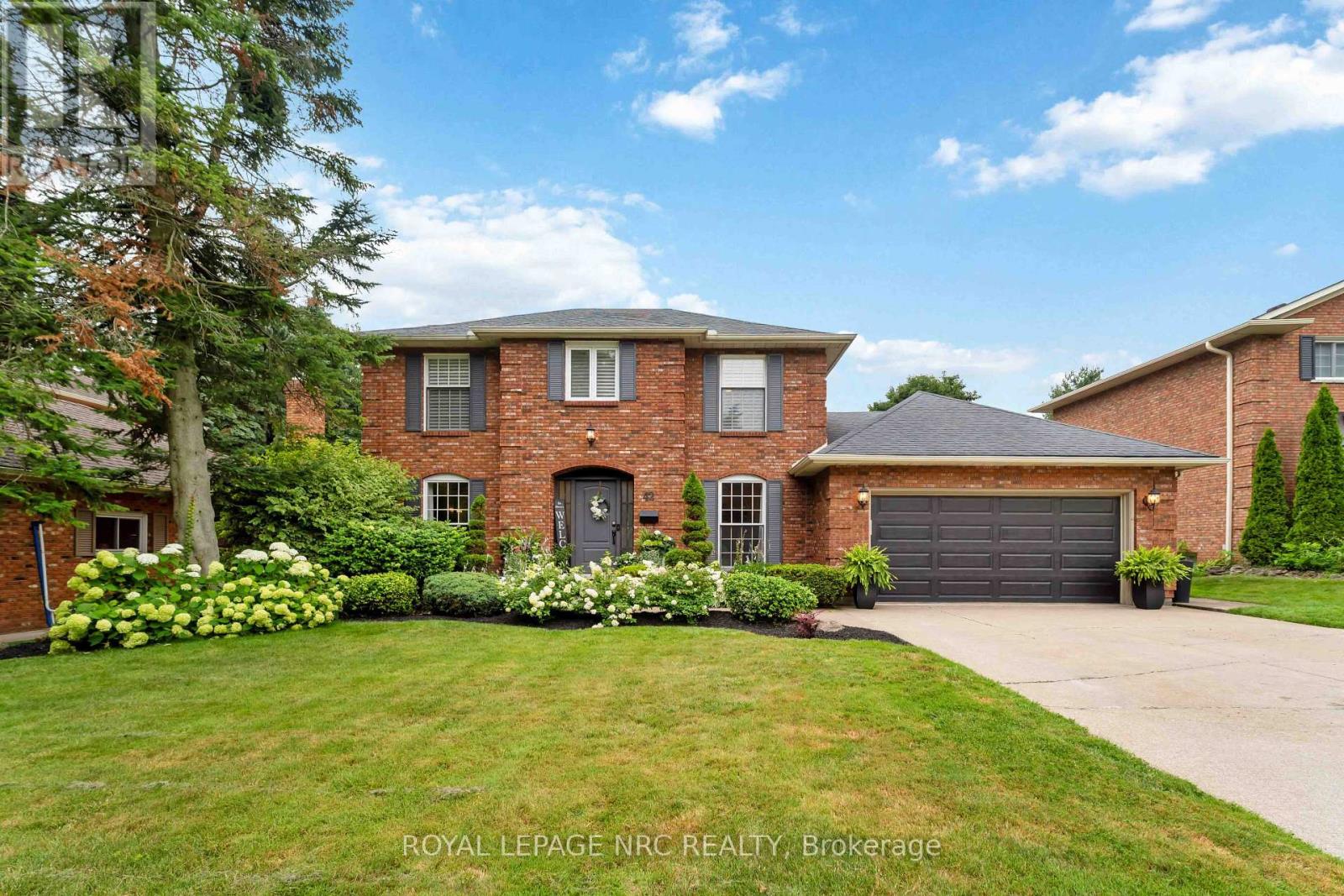 42 FORESTHILL CRESCENT, Pelham, Ontario