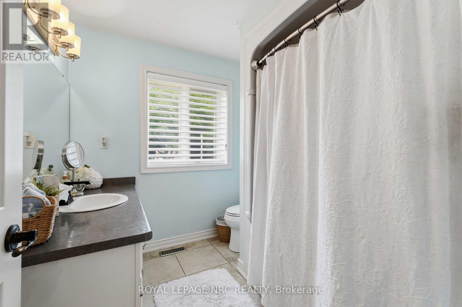 42 Foresthill Crescent, Pelham, Ontario  L3E 0C4 - Photo 33 - X13838392