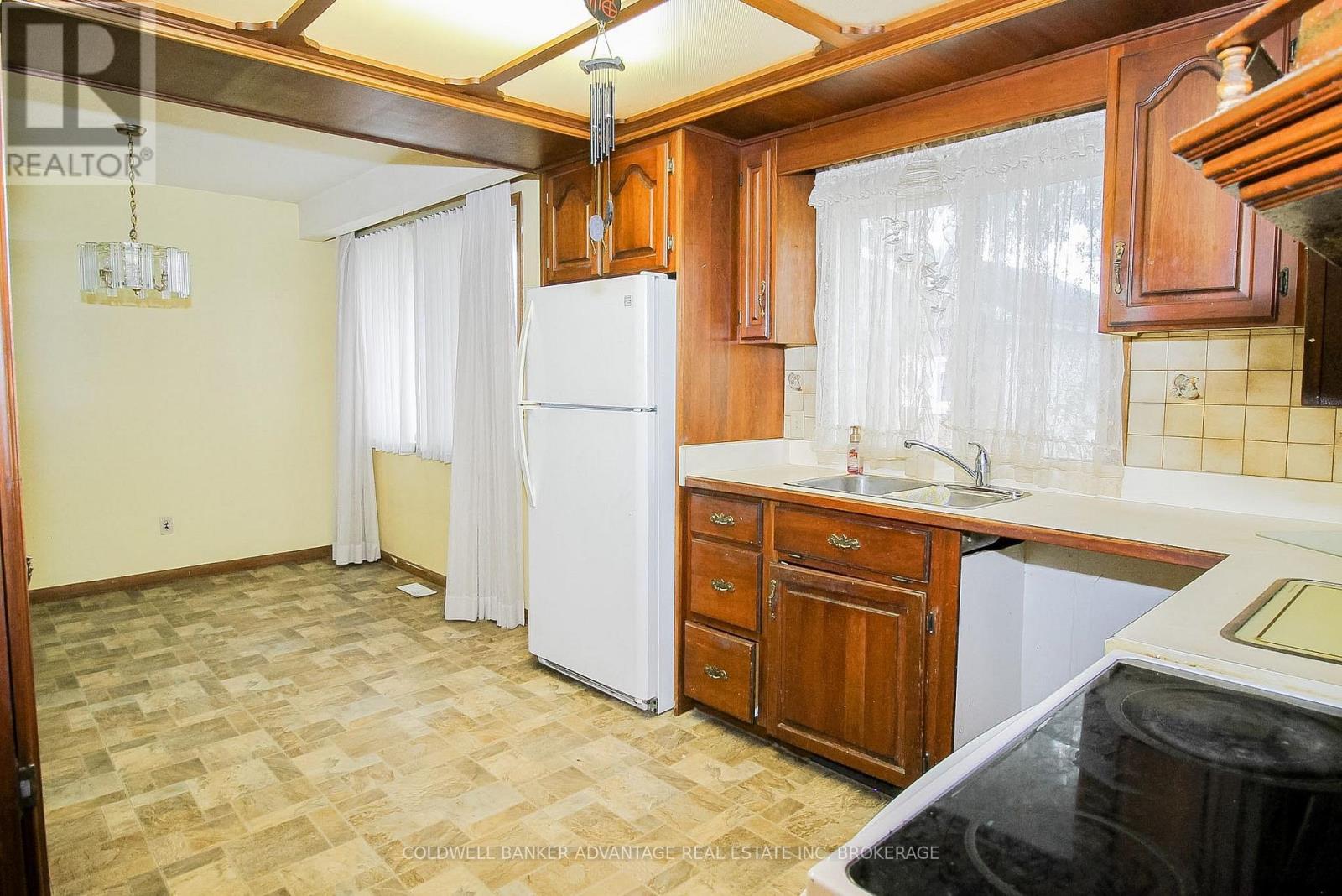 27 Hughes Avenue, Welland, Ontario  L3B 1M4 - Photo 12 - X13838838