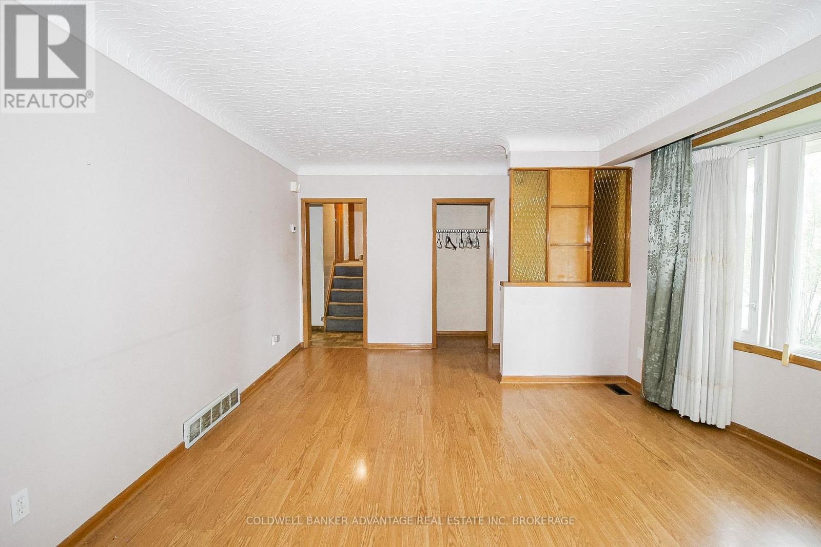 27 Hughes Avenue, Welland, Ontario  L3B 1M4 - Photo 5 - X13838838