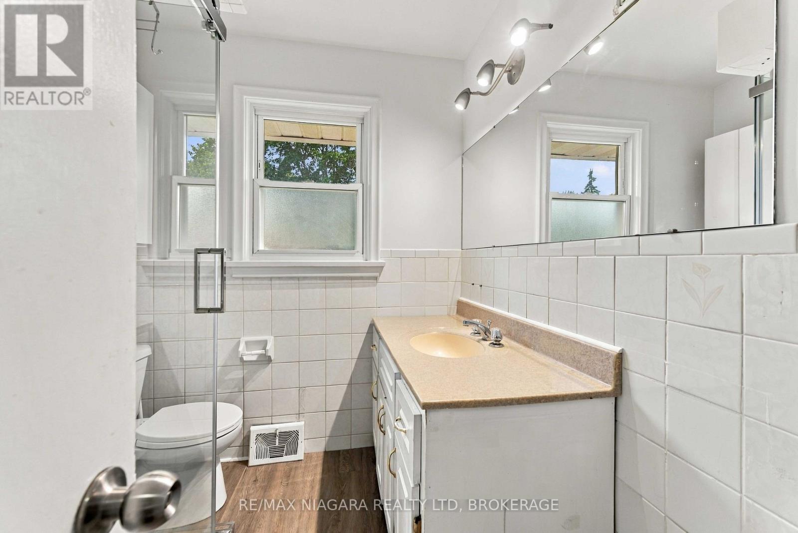 29 Glengarry Road, St. Catharines, Ontario  L2T 2T9 - Photo 16 - X13839456