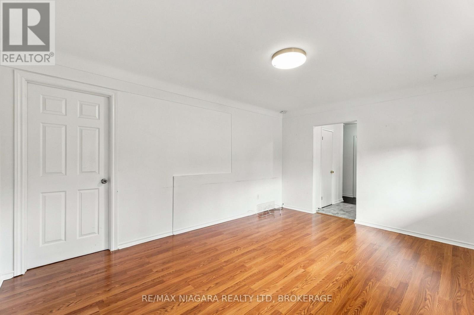 29 Glengarry Road, St. Catharines, Ontario  L2T 2T9 - Photo 6 - X13839456