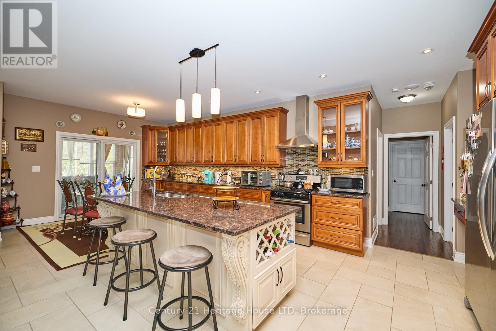 3290 Evadere Avenue, Fort Erie, Ontario  L0S 1N0 - Photo 9 - X13839730
