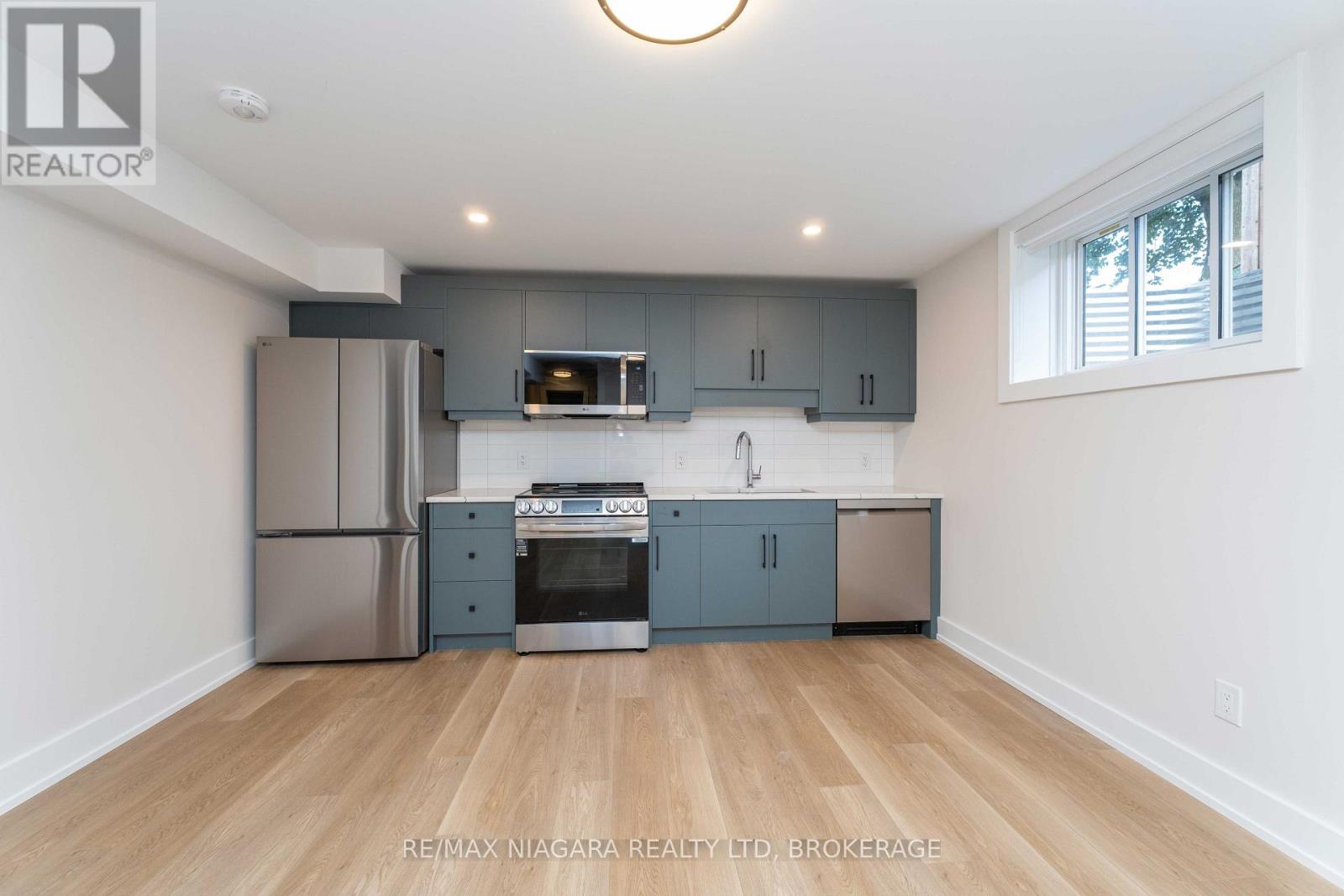 B - 37 Buchanan Road, St. Catharines, Ontario  L2M 4R7 - Photo 3 - X13841134