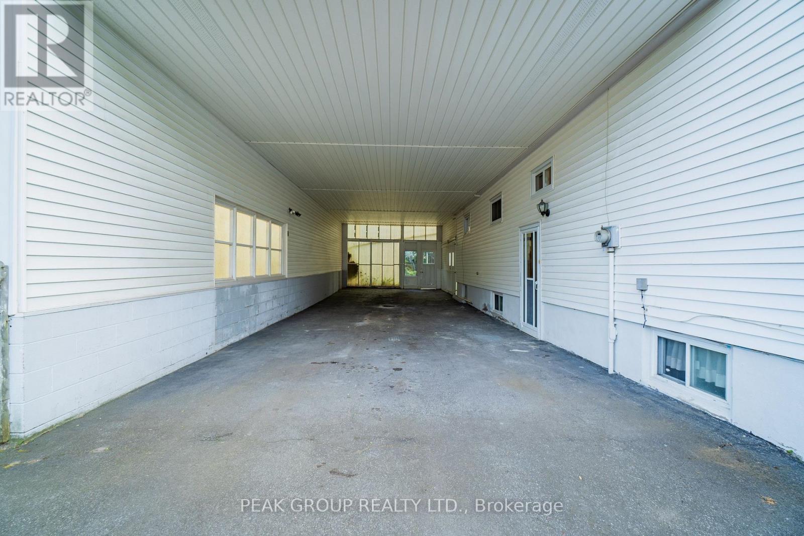 6020 Keith Street, Niagara Falls, Ontario  L2J 1K2 - Photo 3 - X13841972