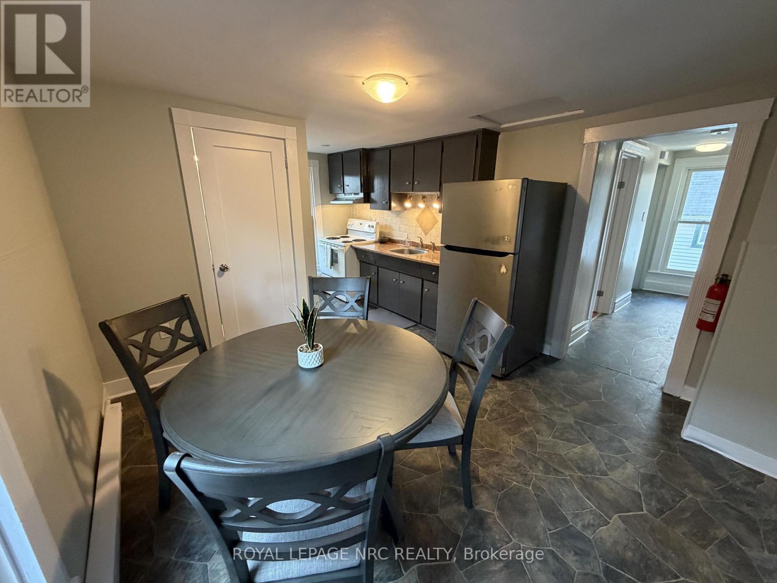 90 Park Street, Welland, Ontario  L3B 4M5 - Photo 8 - X13841990