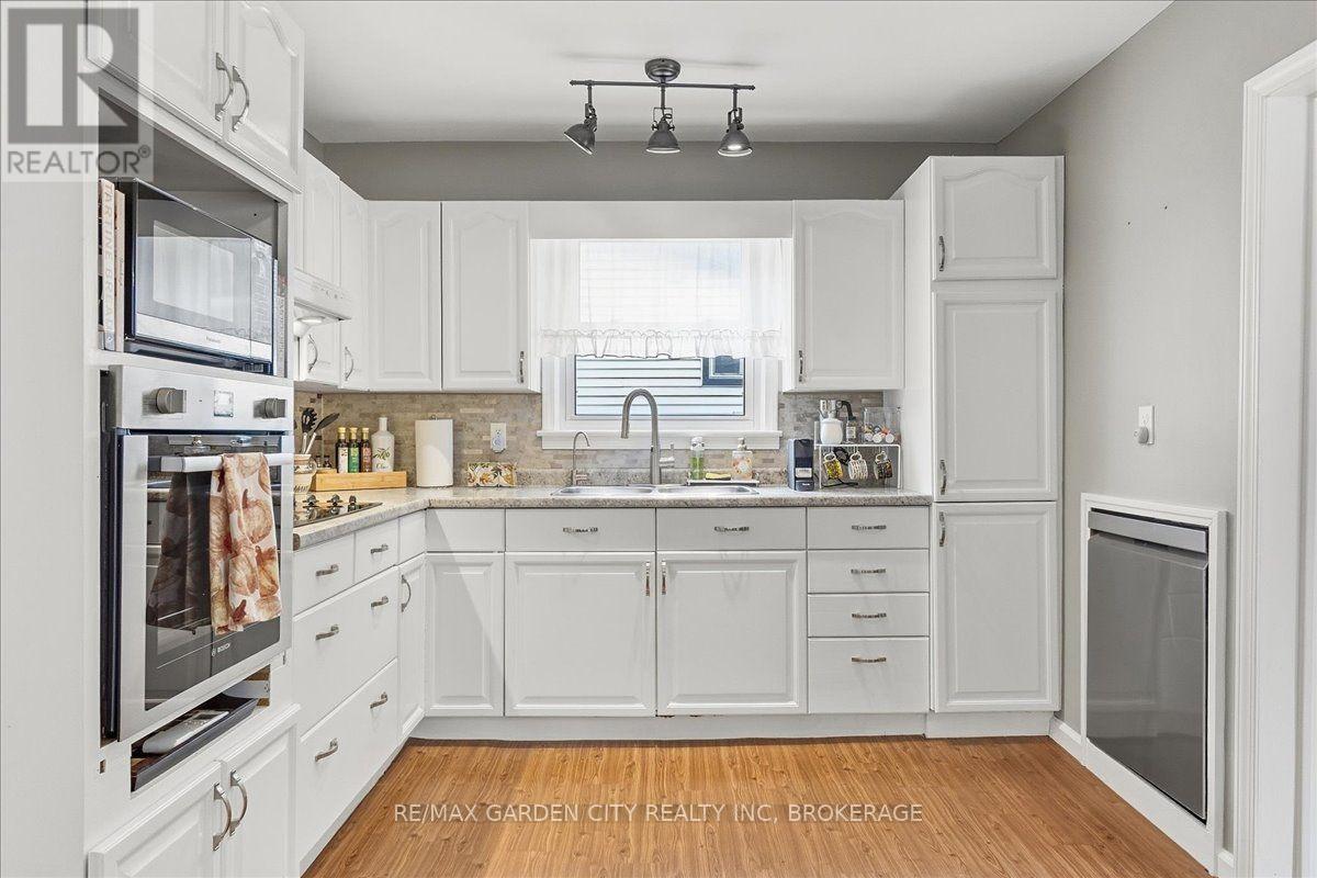14 Forks Road, Welland, Ontario  L3B 5K1 - Photo 9 - X13842464