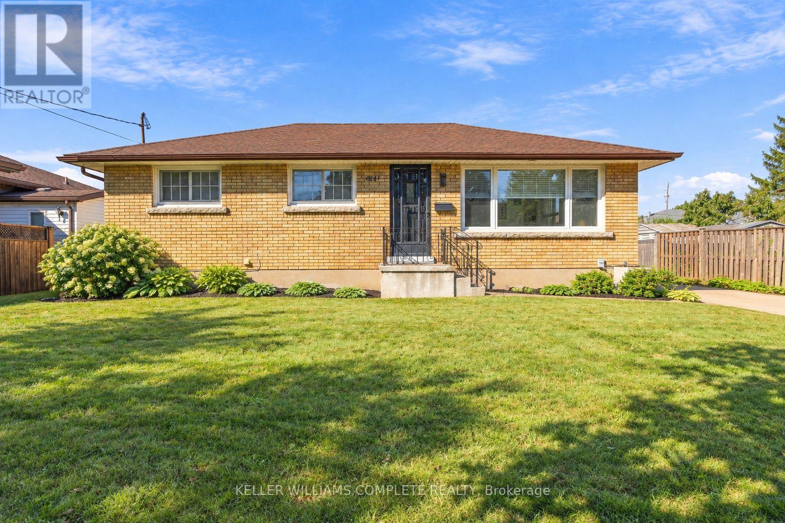 6247 Balmoral Avenue, Niagara Falls, Ontario  L2E 3A7 - Photo 2 - X13842964