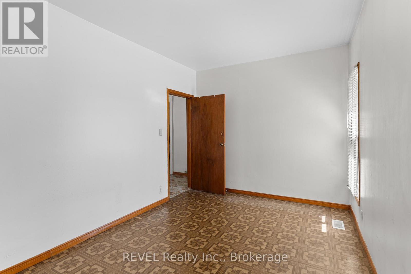 6401 Taylor Street, Niagara Falls, Ontario  L2G 2E9 - Photo 12 - X13843230