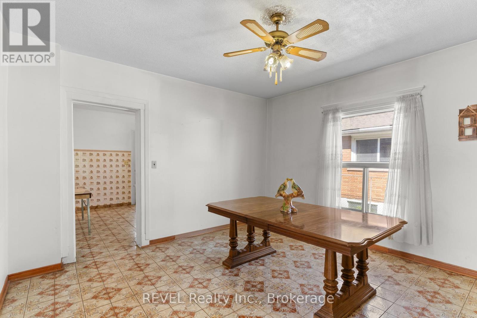 6401 Taylor Street, Niagara Falls, Ontario  L2G 2E9 - Photo 13 - X13843230