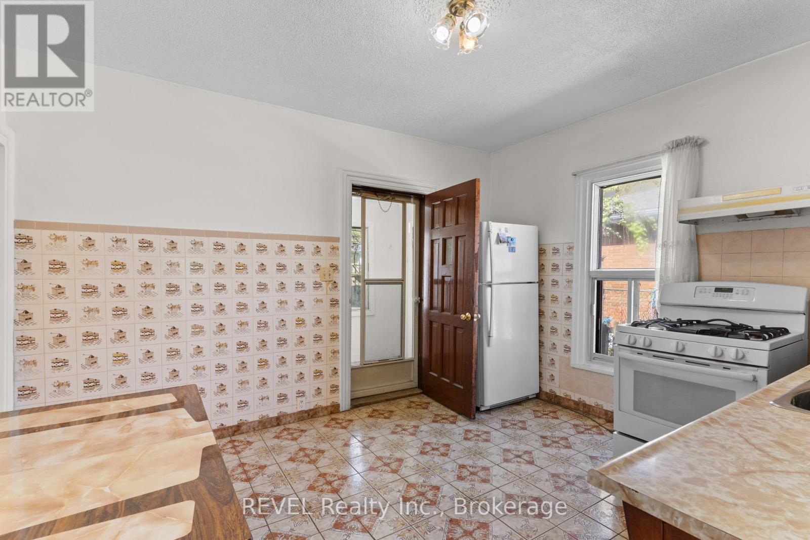 6401 Taylor Street, Niagara Falls, Ontario  L2G 2E9 - Photo 14 - X13843230
