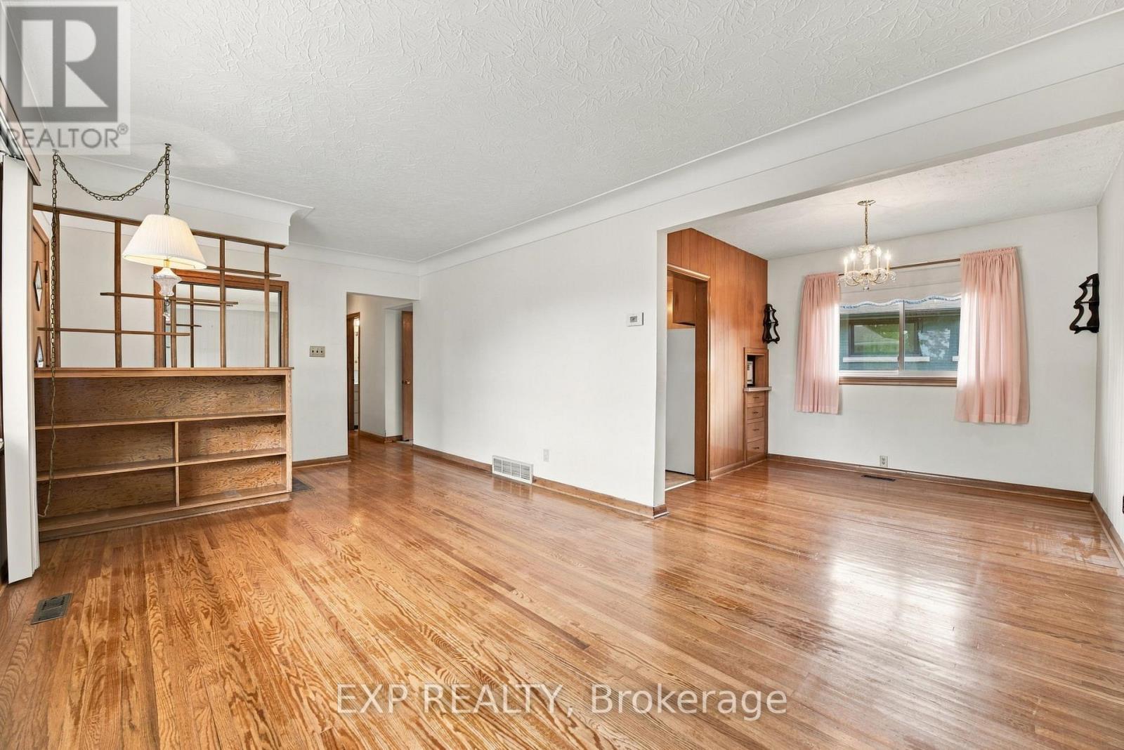 2 Glengrove Circle, St. Catharines, Ontario  L2T 2Y9 - Photo 9 - X13843370