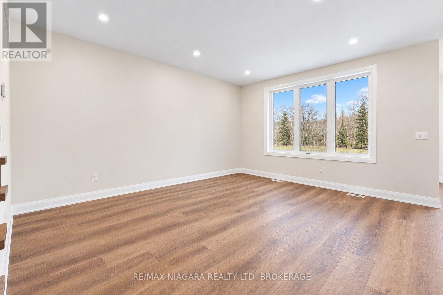 63 Swan Avenue, Pelham, Ontario  L3E 0B1 - Photo 5 - X13843632