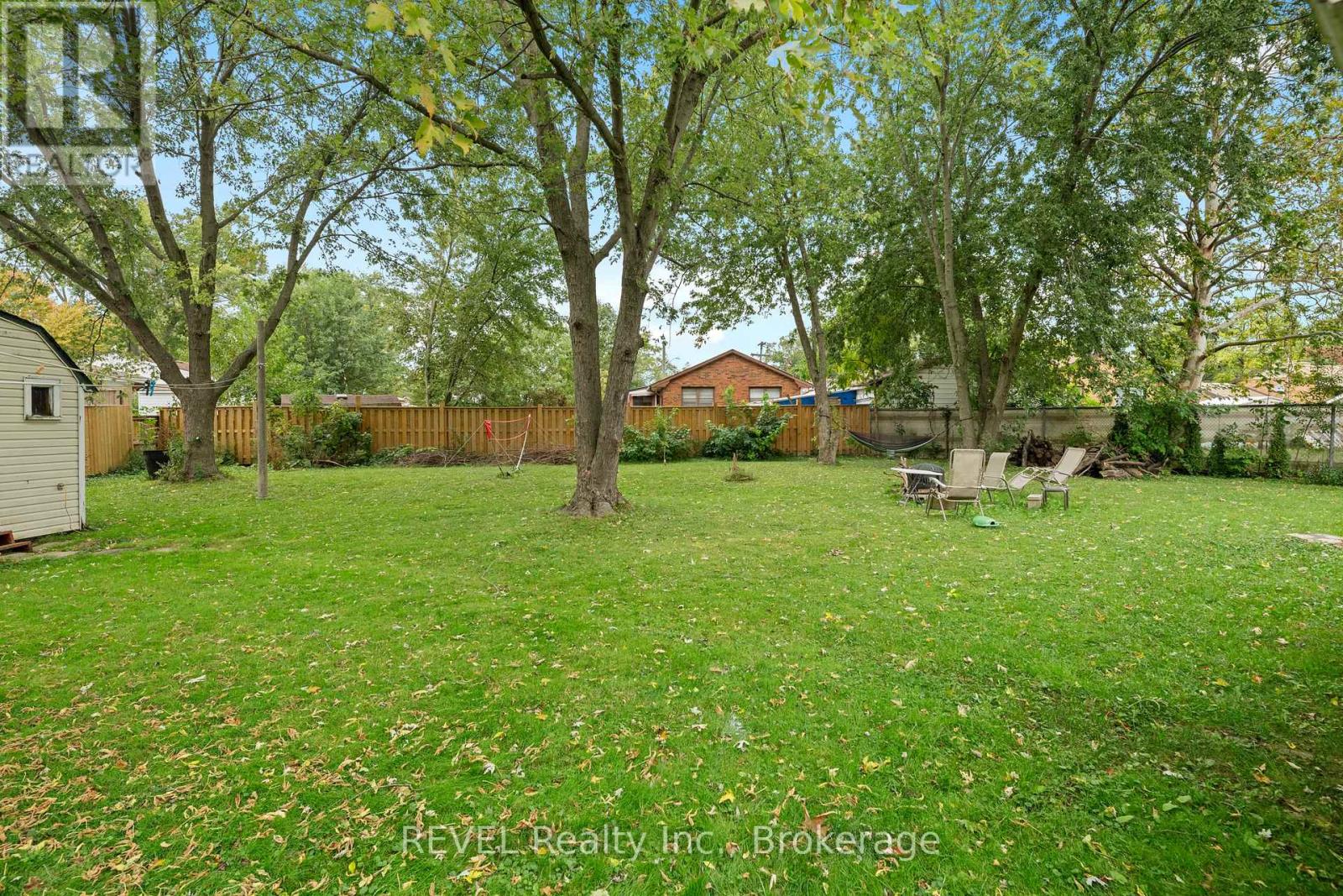 Upper Unit - 8327 Parkway Drive, Niagara Falls, Ontario  L2G 6W8 - Photo 15 - X13842292
