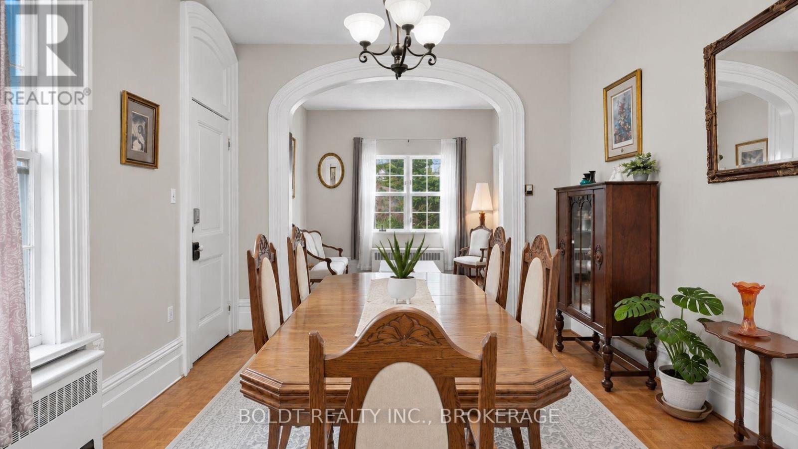 28 Chapel Street S, Thorold, Ontario  L2V 2C6 - Photo 12 - X13843826