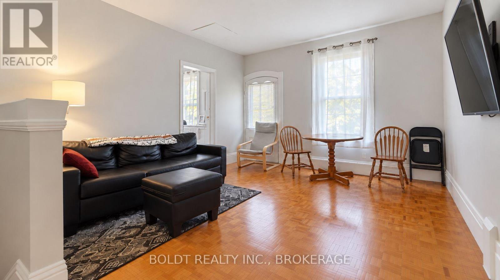 28 Chapel Street S, Thorold, Ontario  L2V 2C6 - Photo 27 - X13843826