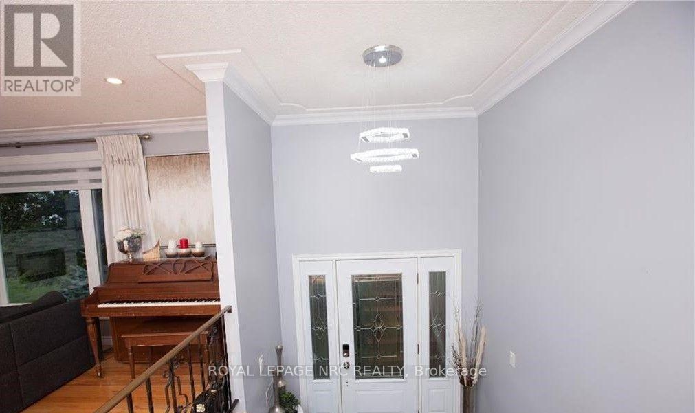 4823 Thirty Road N, Lincoln, Ontario  L3J 1W2 - Photo 6 - X13843908