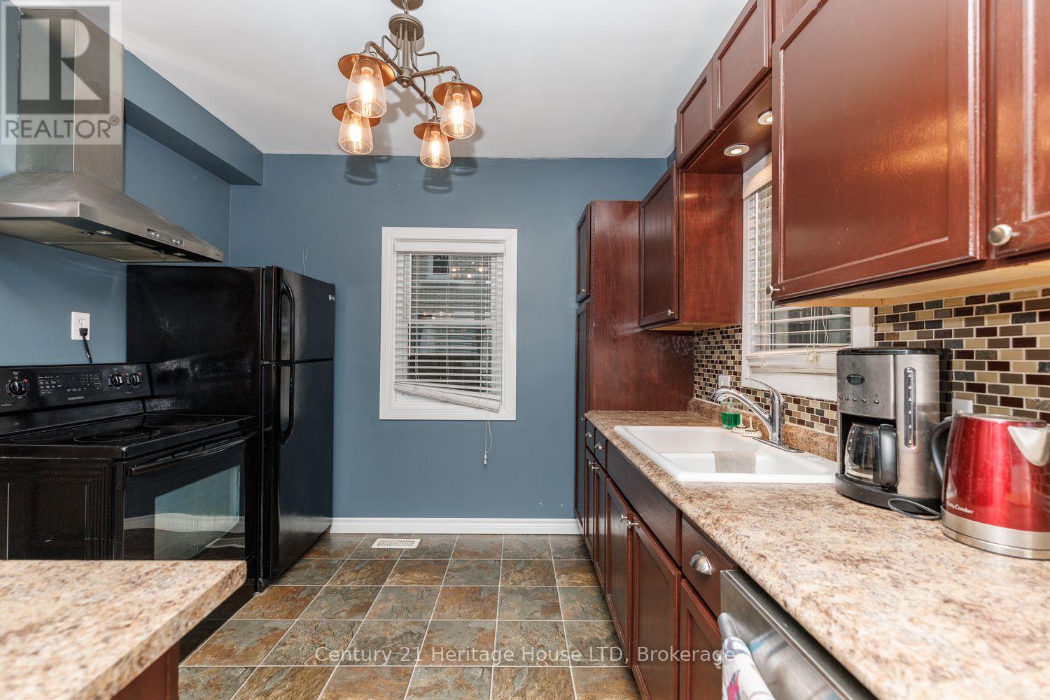 305 Phipps Street S, Fort Erie, Ontario  L2A 2V7 - Photo 10 - X13844700