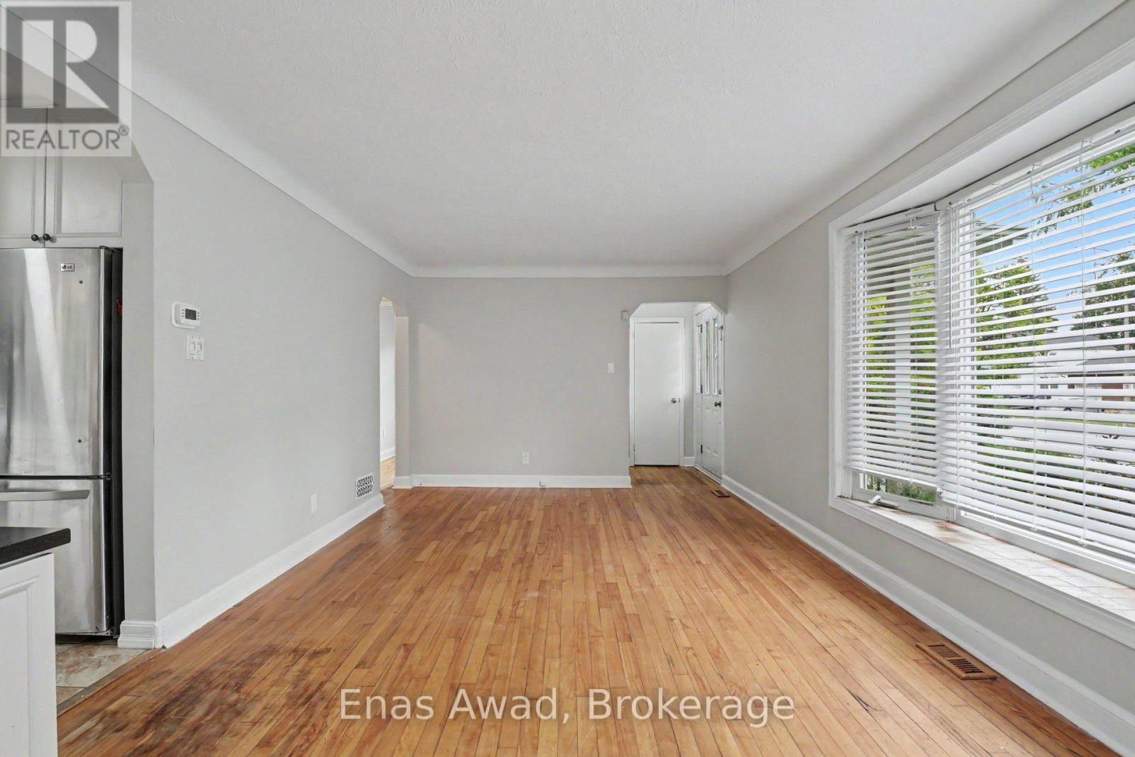 23 Meadowlands Drive W, Ottawa, Ontario  K2G 2R3 - Photo 3 - X13845276