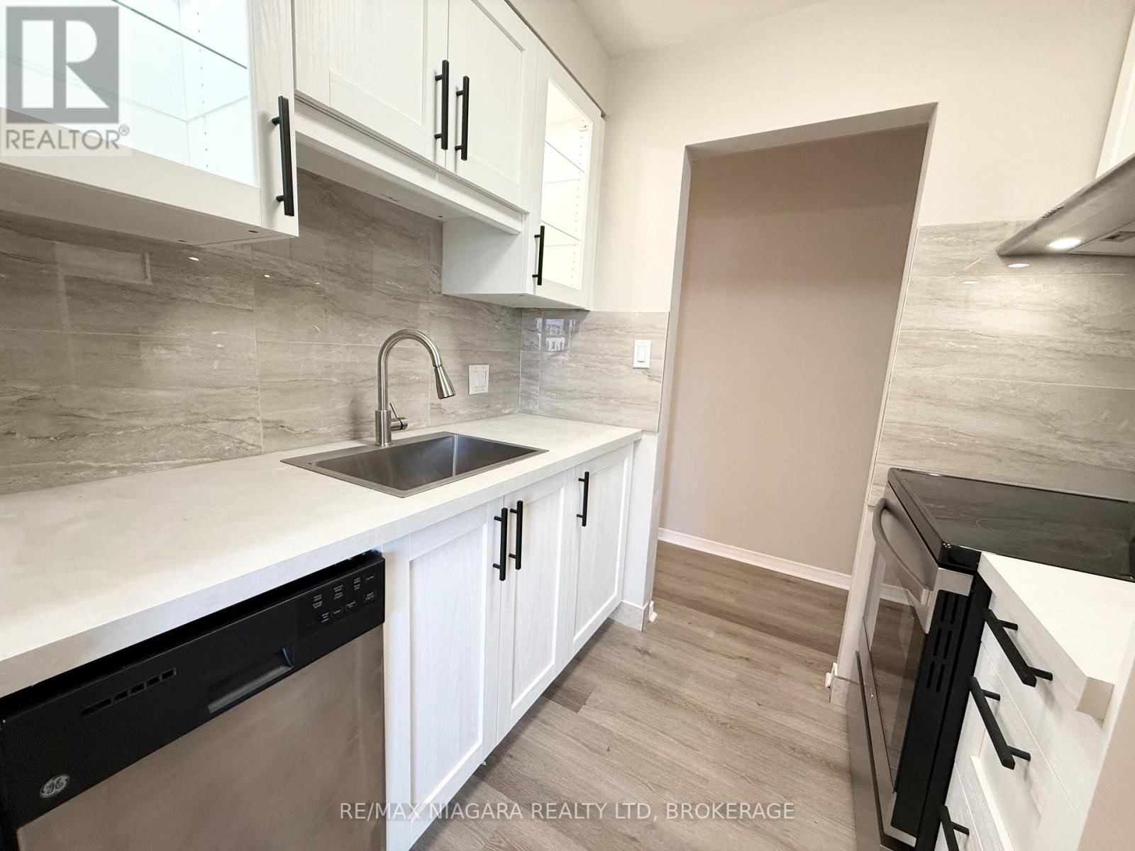 8 - 286 Vine Street, St. Catharines, Ontario  L2M 4T3 - Photo 20 - X13846028