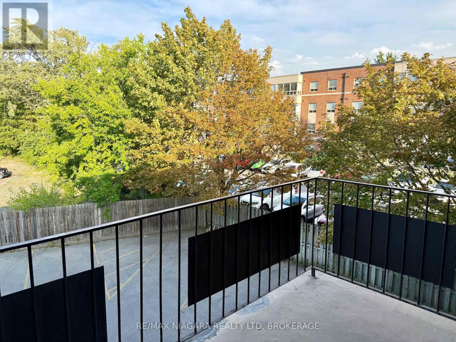 8 - 286 Vine Street, St. Catharines, Ontario  L2M 4T3 - Photo 31 - X13846028