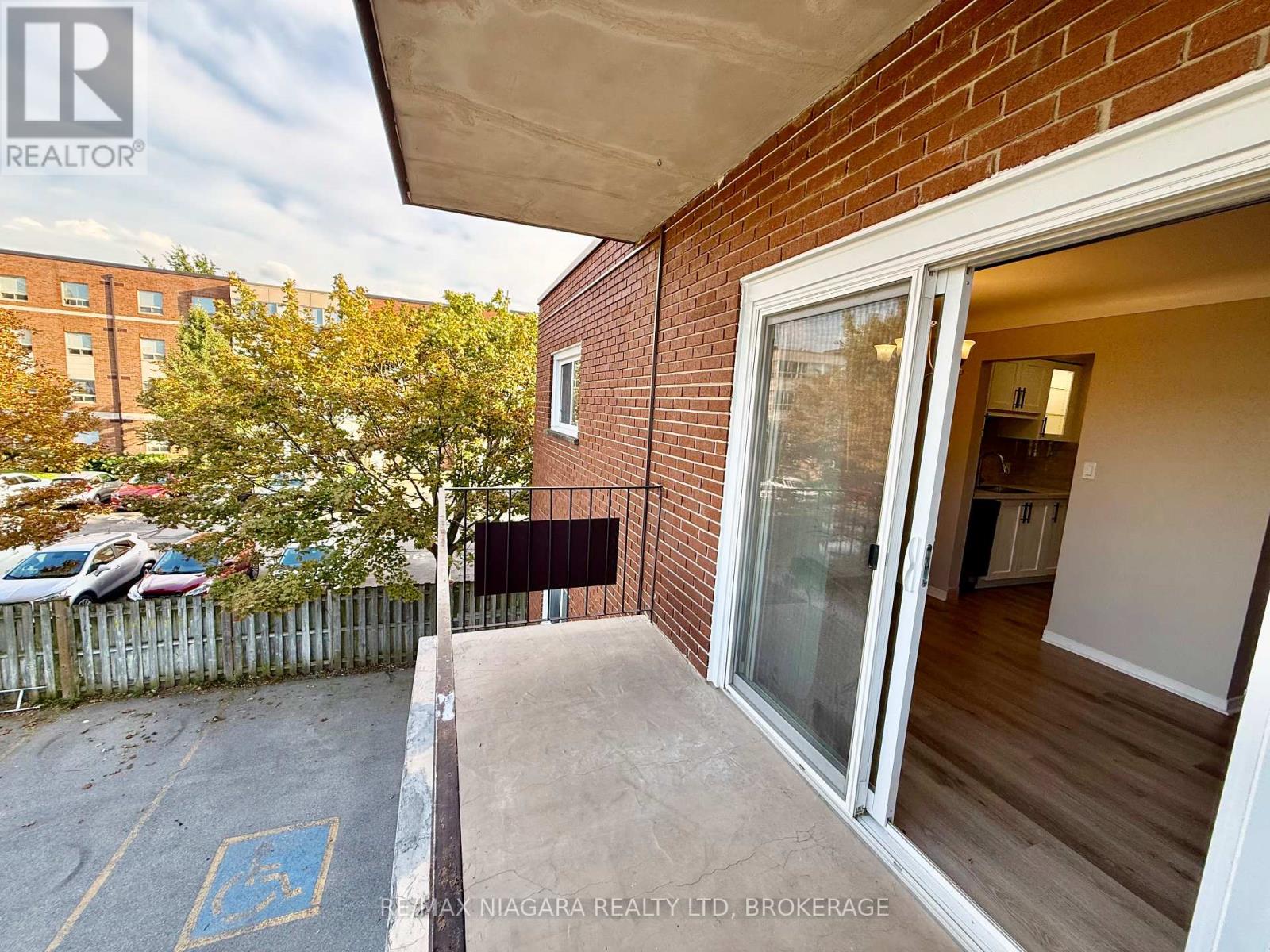 8 - 286 Vine Street, St. Catharines, Ontario  L2M 4T3 - Photo 33 - X13846028