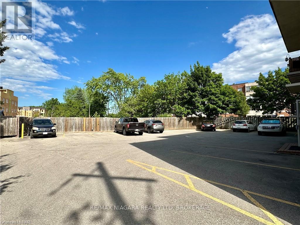 8 - 286 Vine Street, St. Catharines, Ontario  L2M 4T3 - Photo 37 - X13846028