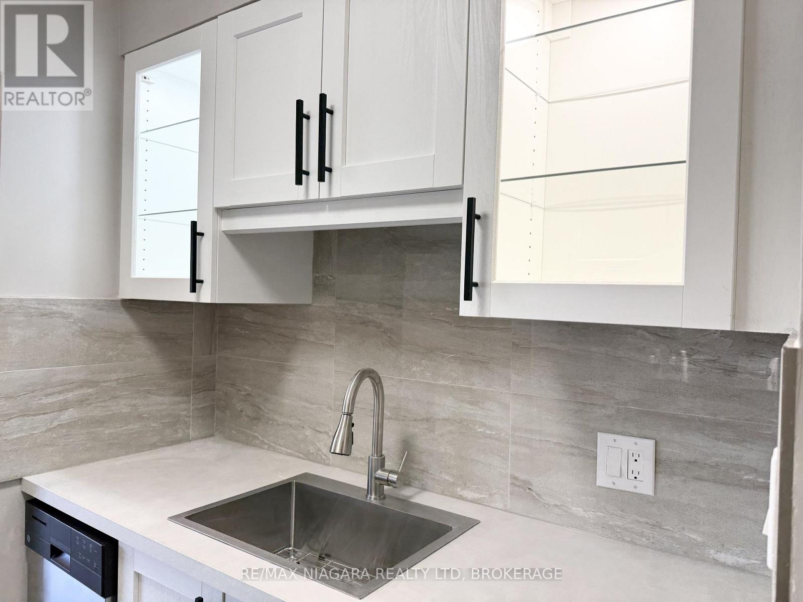 4 - 286 Vine Street, St. Catharines, Ontario  L2M 4T3 - Photo 13 - X13846032