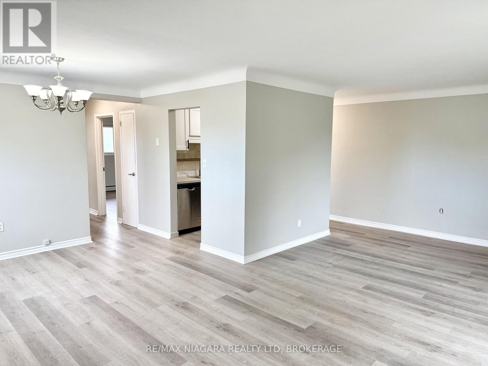 4 - 286 Vine Street, St. Catharines, Ontario  L2M 4T3 - Photo 24 - X13846032
