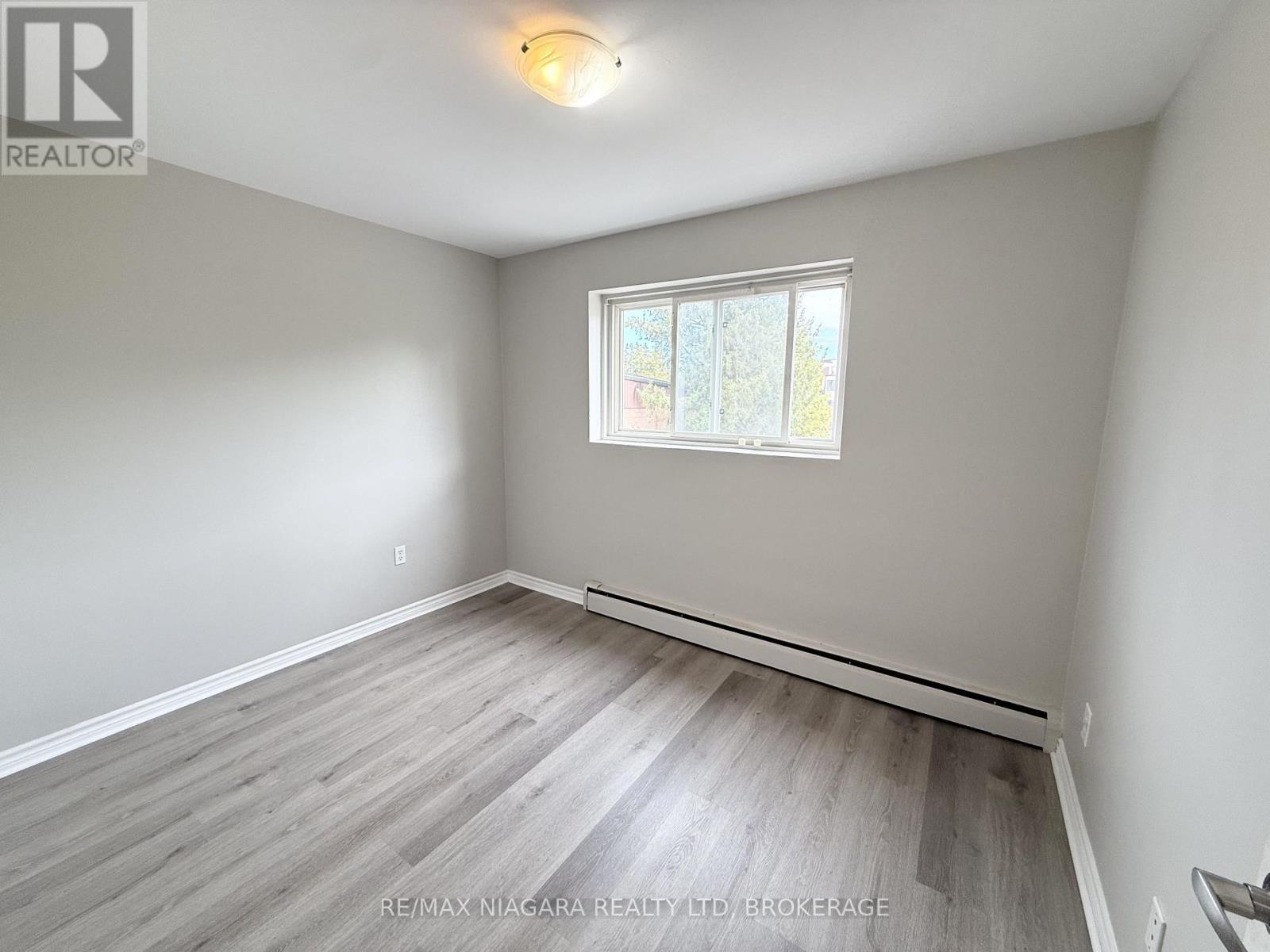 4 - 286 Vine Street, St. Catharines, Ontario  L2M 4T3 - Photo 32 - X13846032