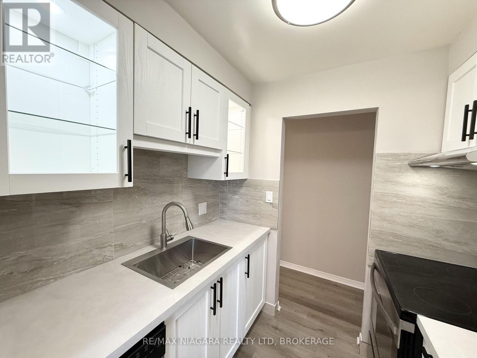 4 - 286 Vine Street, St. Catharines, Ontario  L2M 4T3 - Photo 7 - X13846032