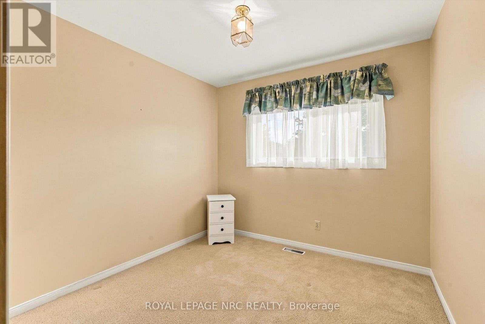 13 Hardwood Grove, St. Catharines, Ontario  L2P 1K3 - Photo 20 - X13846836