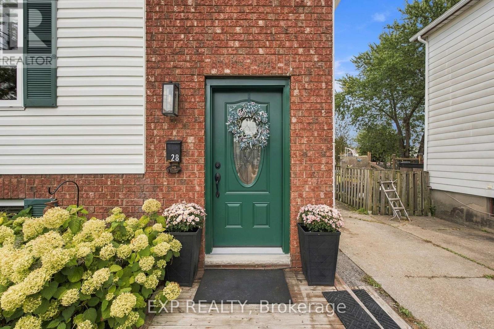 28 Maitland Street, Thorold, Ontario  L2V 3A7 - Photo 6 - X13846928