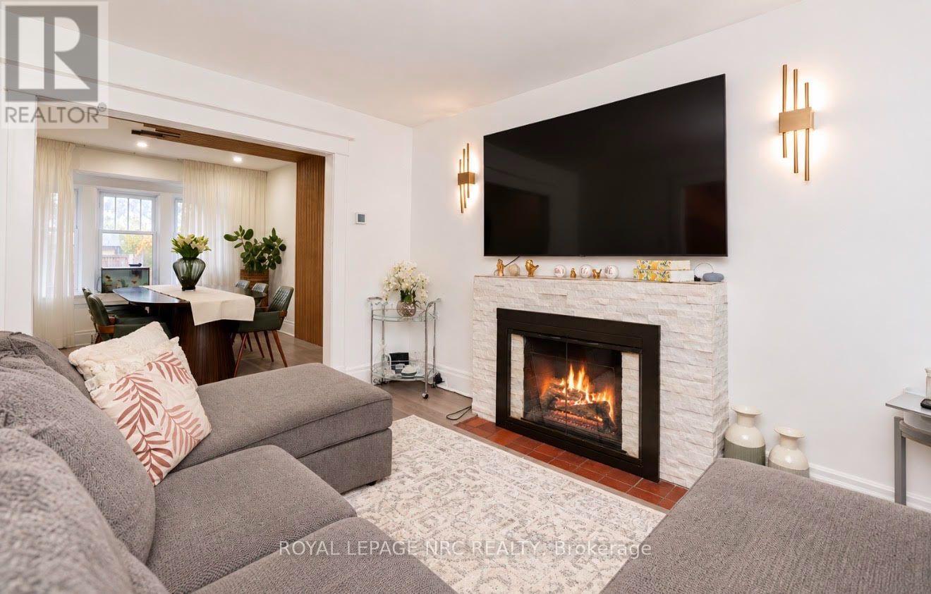 243 Geneva Street, St. Catharines, Ontario  L2R 4R2 - Photo 8 - X13846972