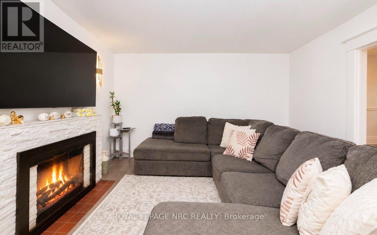 243 Geneva Street, St. Catharines, Ontario  L2R 4R2 - Photo 9 - X13846972