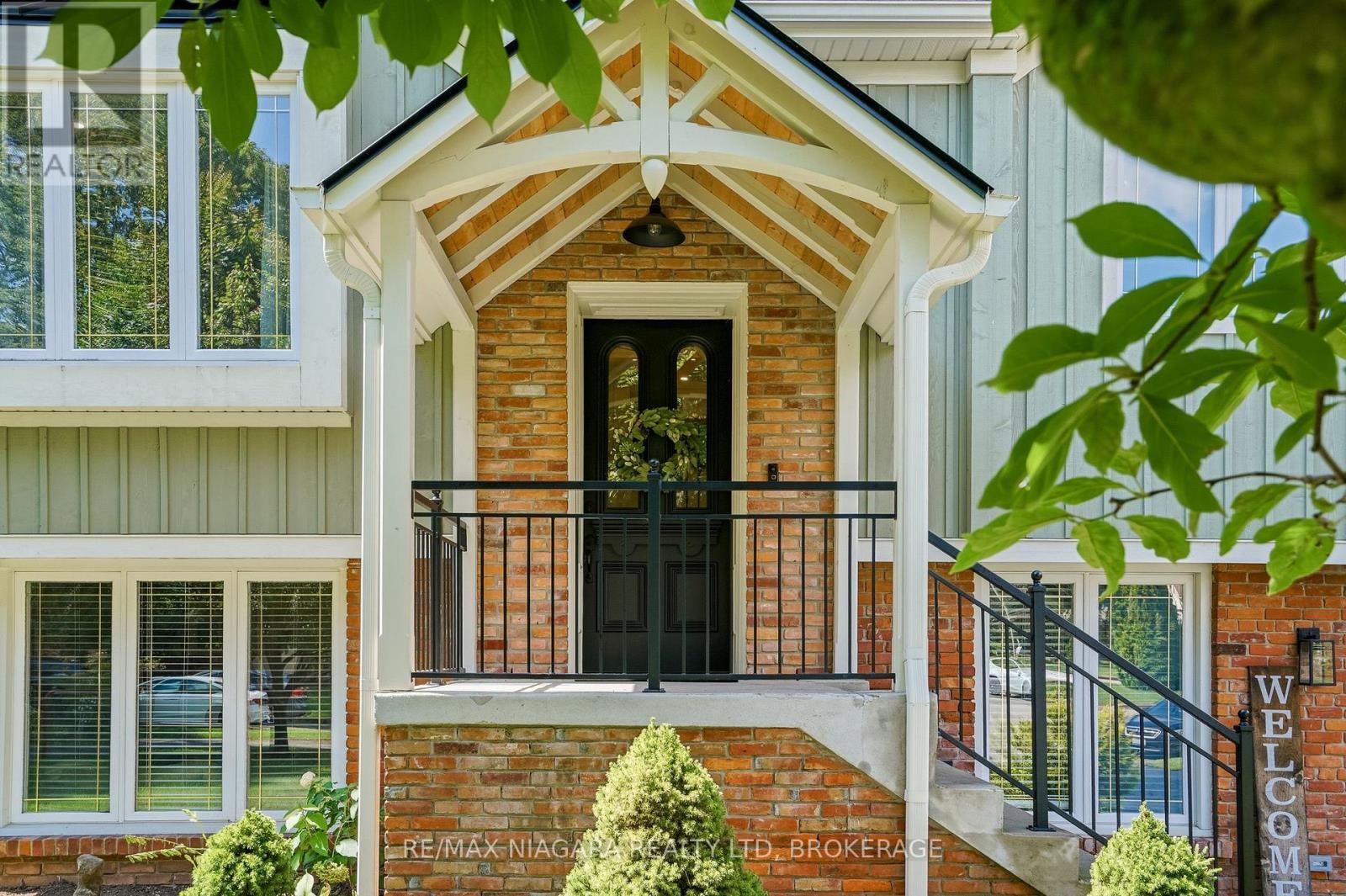 25 BERKHOUT TERRACE, Pelham, Ontario