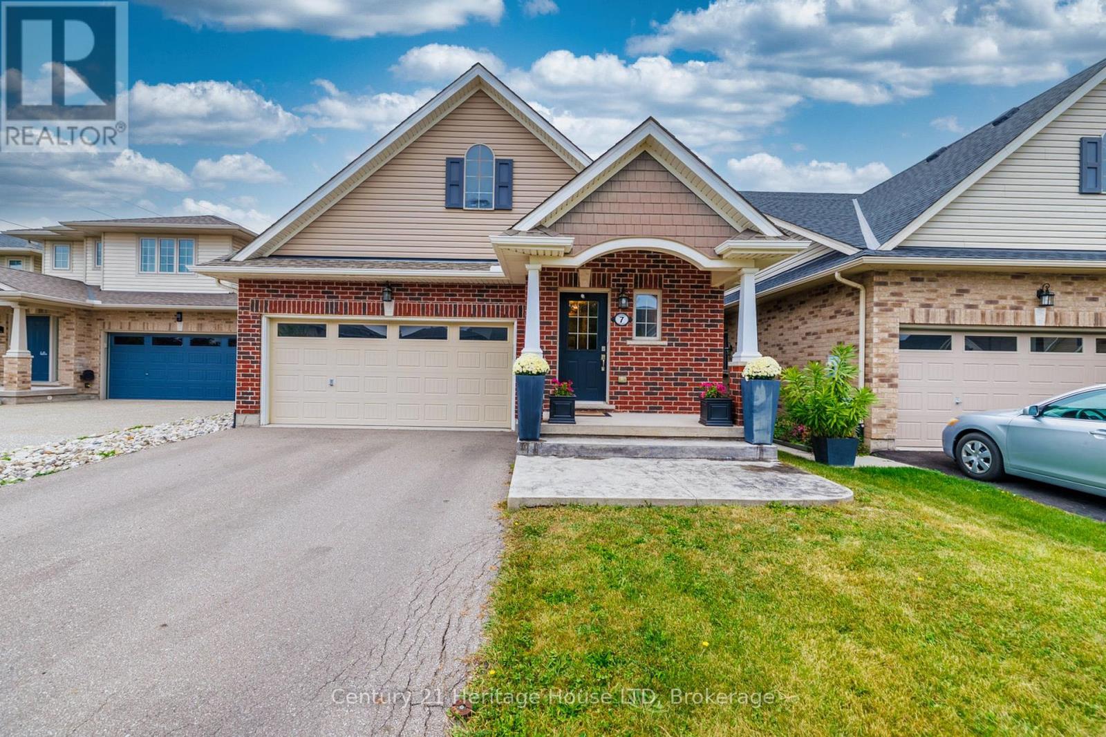 7 KENMAR COURT, St. Catharines, Ontario