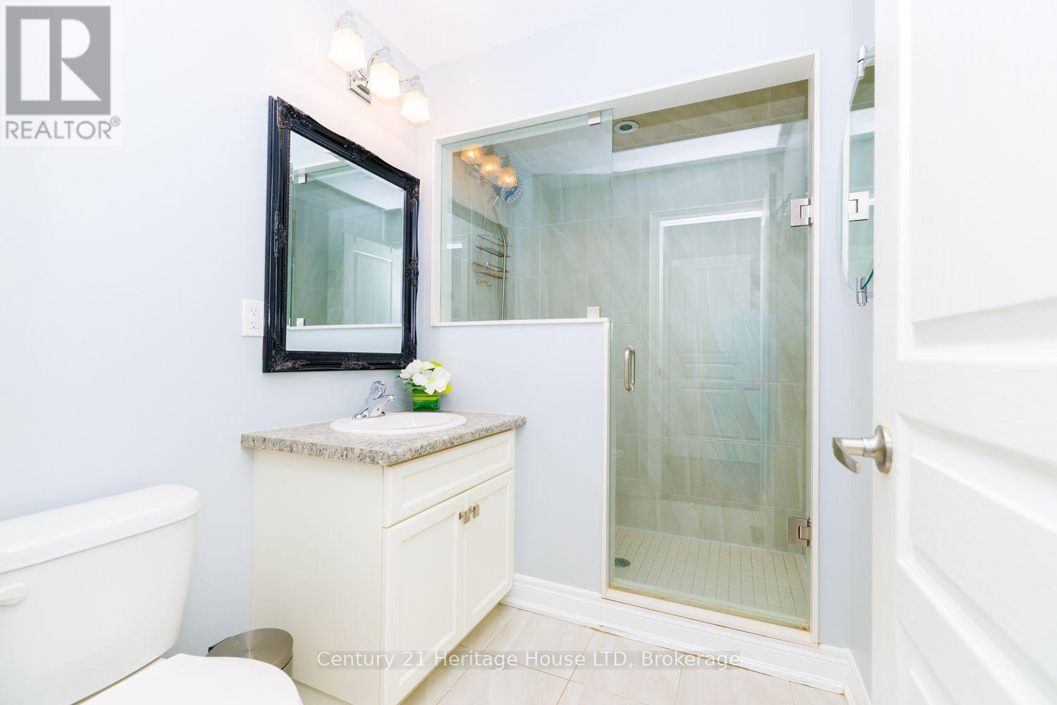 7 Kenmar Court, St. Catharines, Ontario  L2P 0E4 - Photo 19 - X13847906