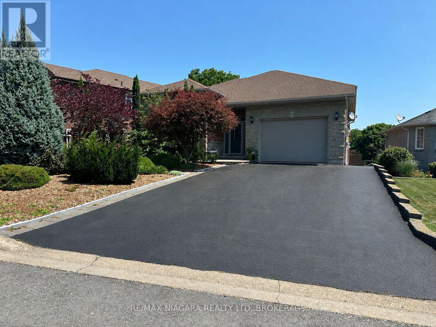 31 Hillcrest Road, Port Colborne, Ontario  L3K 6B4 - Photo 3 - X13847930