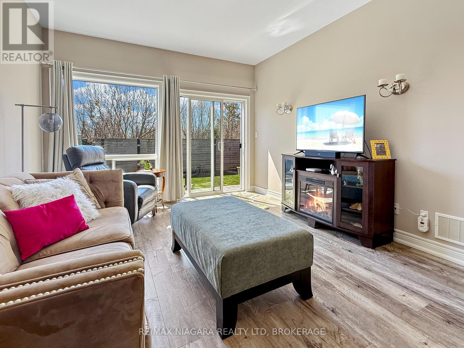 1041 Meadowood Street, Fort Erie, Ontario  L2A 5B9 - Photo 7 - X13848046