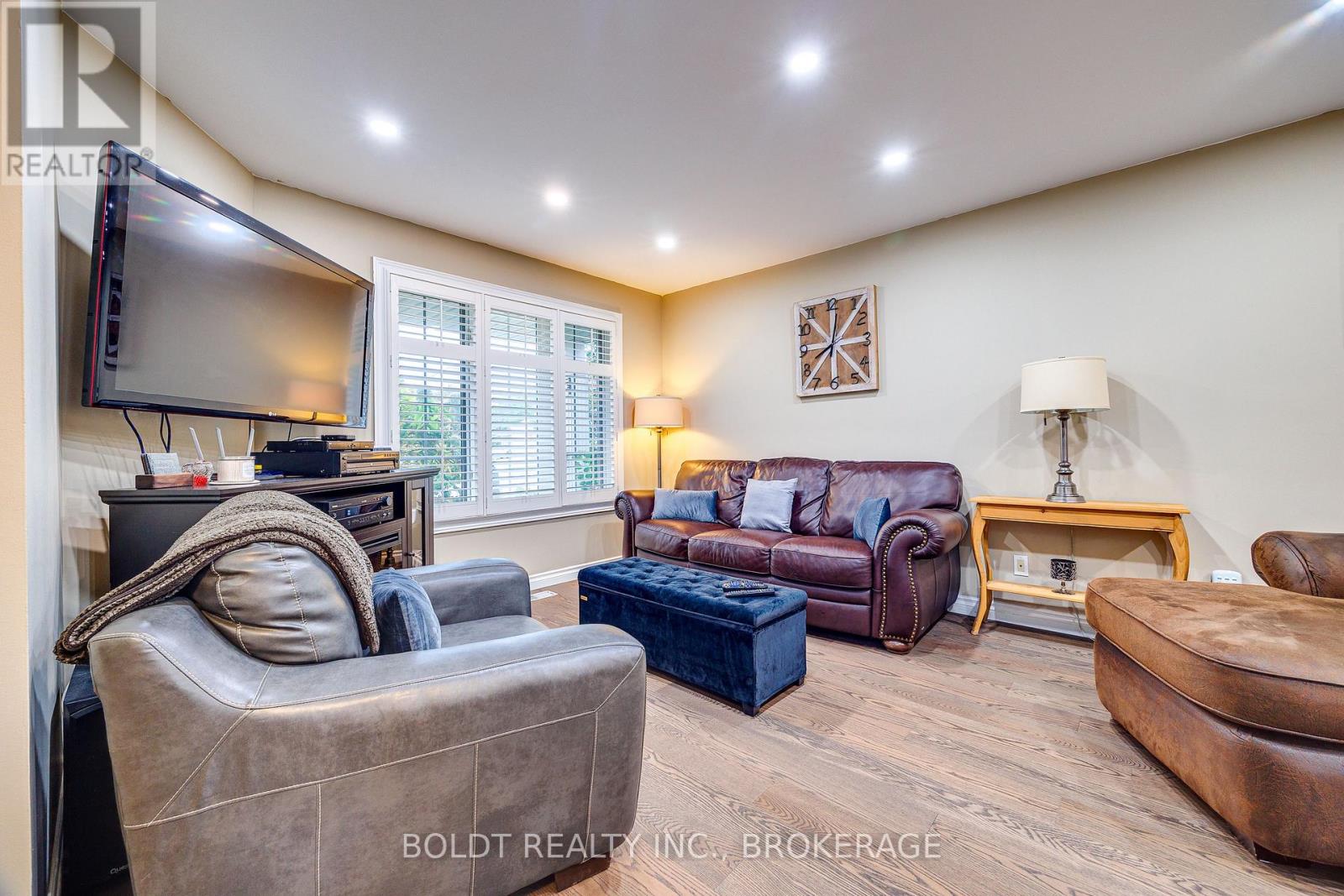16 Westbury Drive, St. Catharines, Ontario  L2S 3V1 - Photo 3 - X13848500