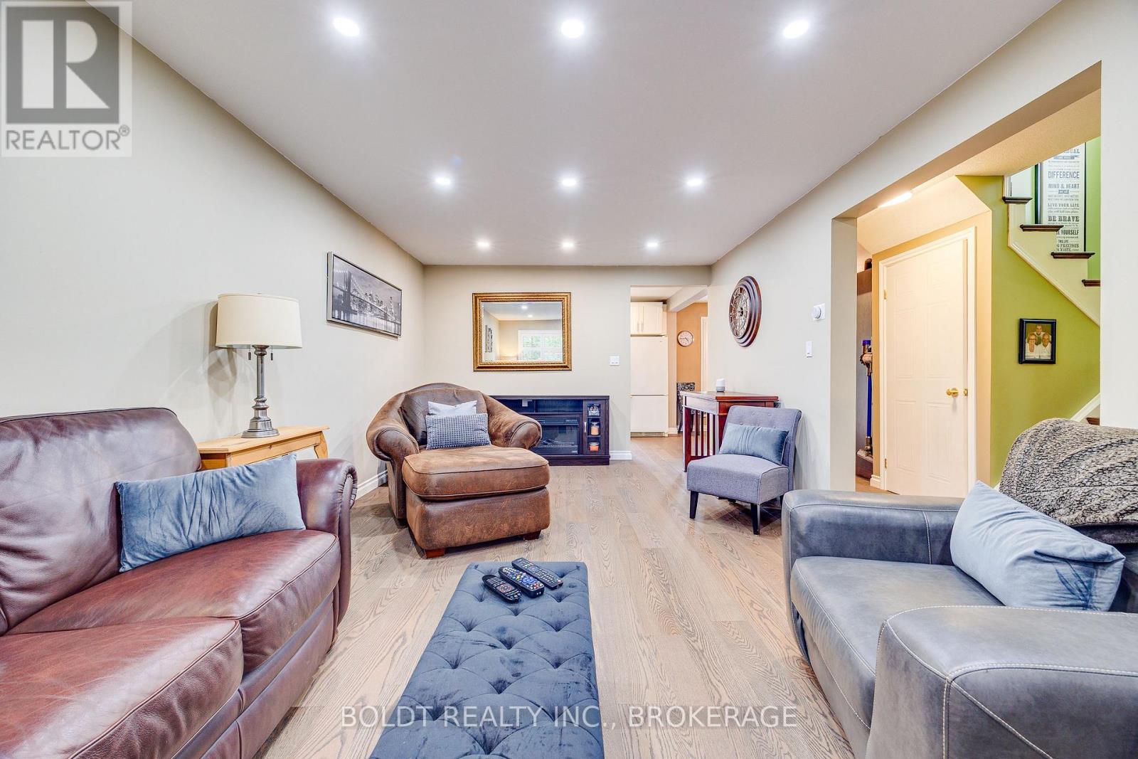 16 Westbury Drive, St. Catharines, Ontario  L2S 3V1 - Photo 4 - X13848500