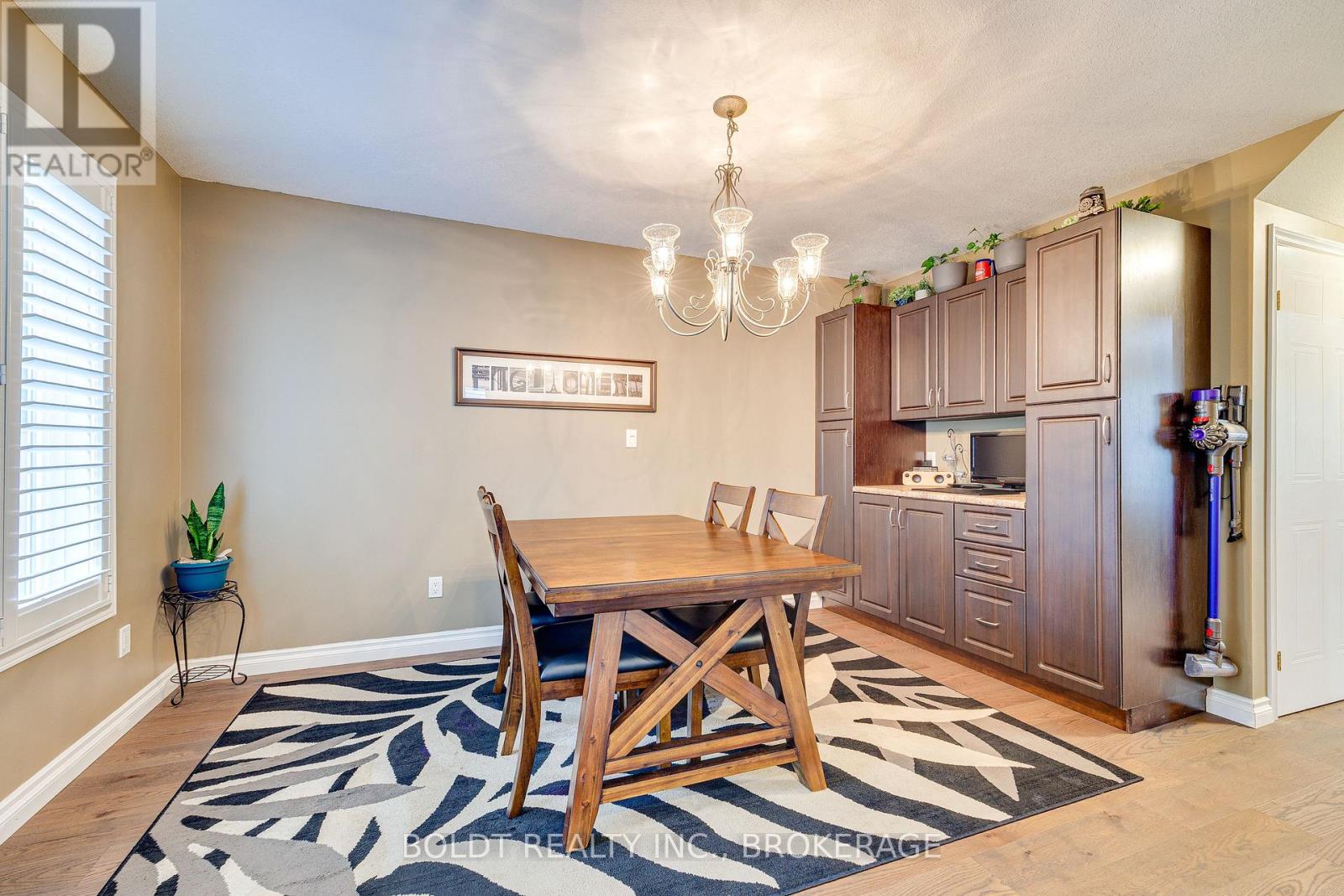 16 Westbury Drive, St. Catharines, Ontario  L2S 3V1 - Photo 6 - X13848500